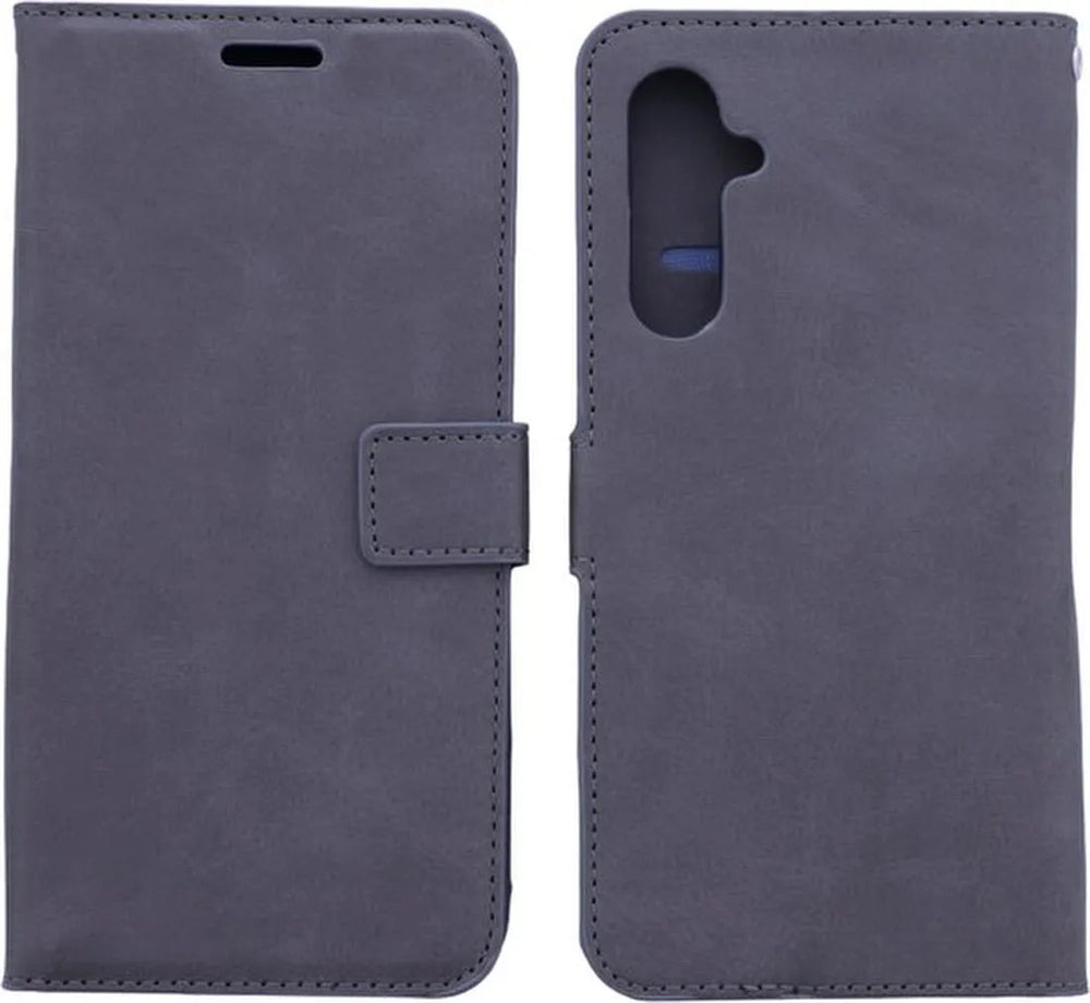 Samsung Galaxy A05 Hoesjes – Portemonnee Bookcase – Magneetsluiting – 2x Gehard Glas Screenprotector – Grijs-Ilumina Benelux