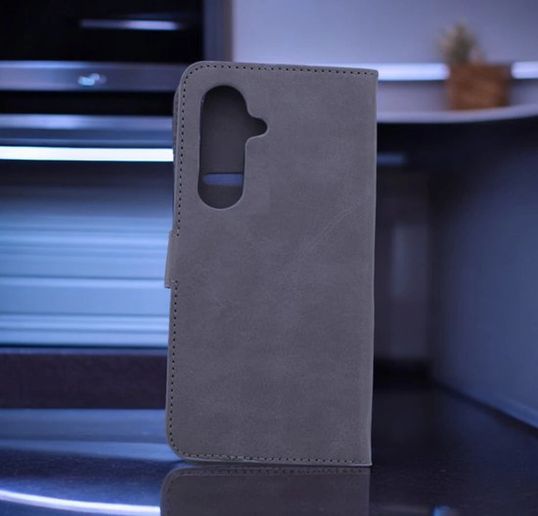 Samsung Galaxy S23 Hoesjes – Portemonnee Bookcase – Magneetsluiting – 2x Gehard Glas Screenprotector – Grijs