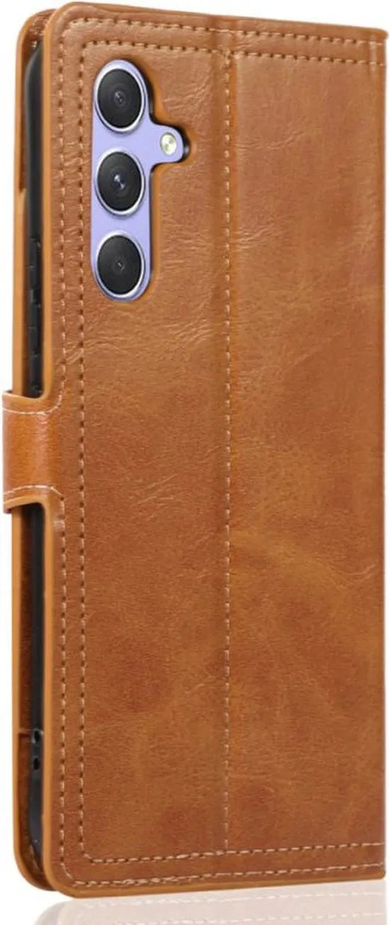 Samsung Galaxy A05s Hoesjes – Bookcase Flipcover – Magneetsluiting – 5 Pasjeshouder – Lichtbruin-Ilumina Benelux
