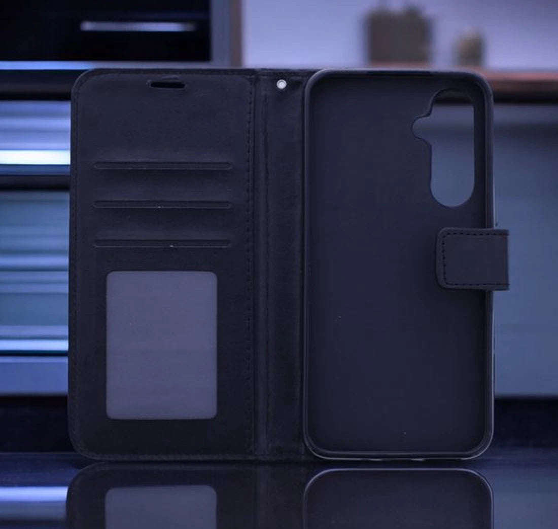 Bookcase Geschikt voor: Samsung Galaxy S24 FE / Galaxy S25 FE - Zwart - portemonnee hoesje - Book Cover + 3x Screenprotector