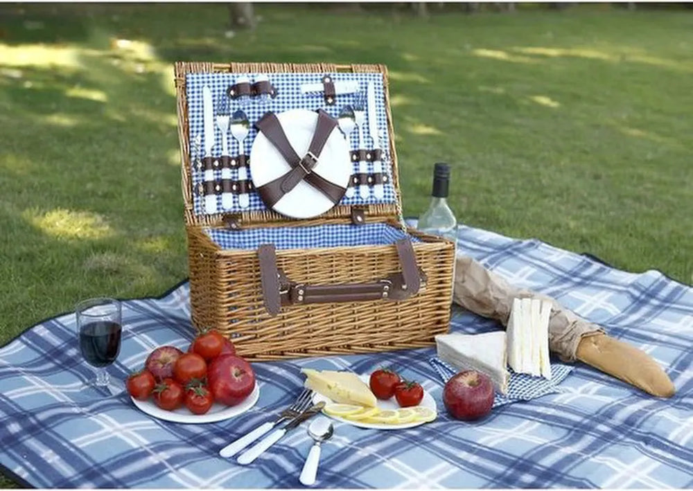 Picknickmand 4 personen – Rieten picnic hamper – Inclusief bestek, borden & wijnglazen – Waterdicht gewatteerd picknickkleed – Naturel-Picknickmand-Ilumina Benelux