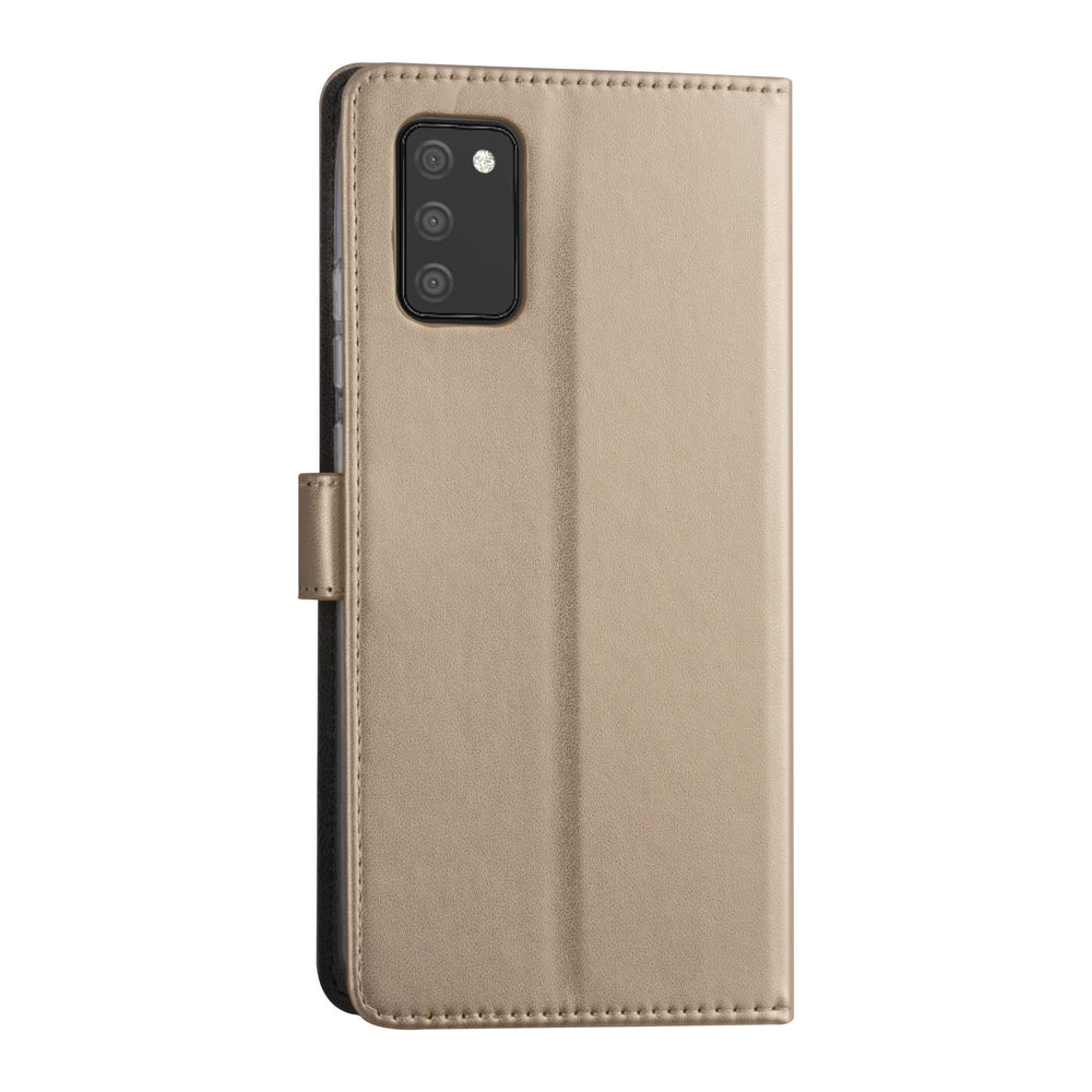 Samsung Galaxy A02s Booktype hoesje - Goud - Pasjeshouder - Magneetsluiting-Hoesjes-Ilumina Benelux