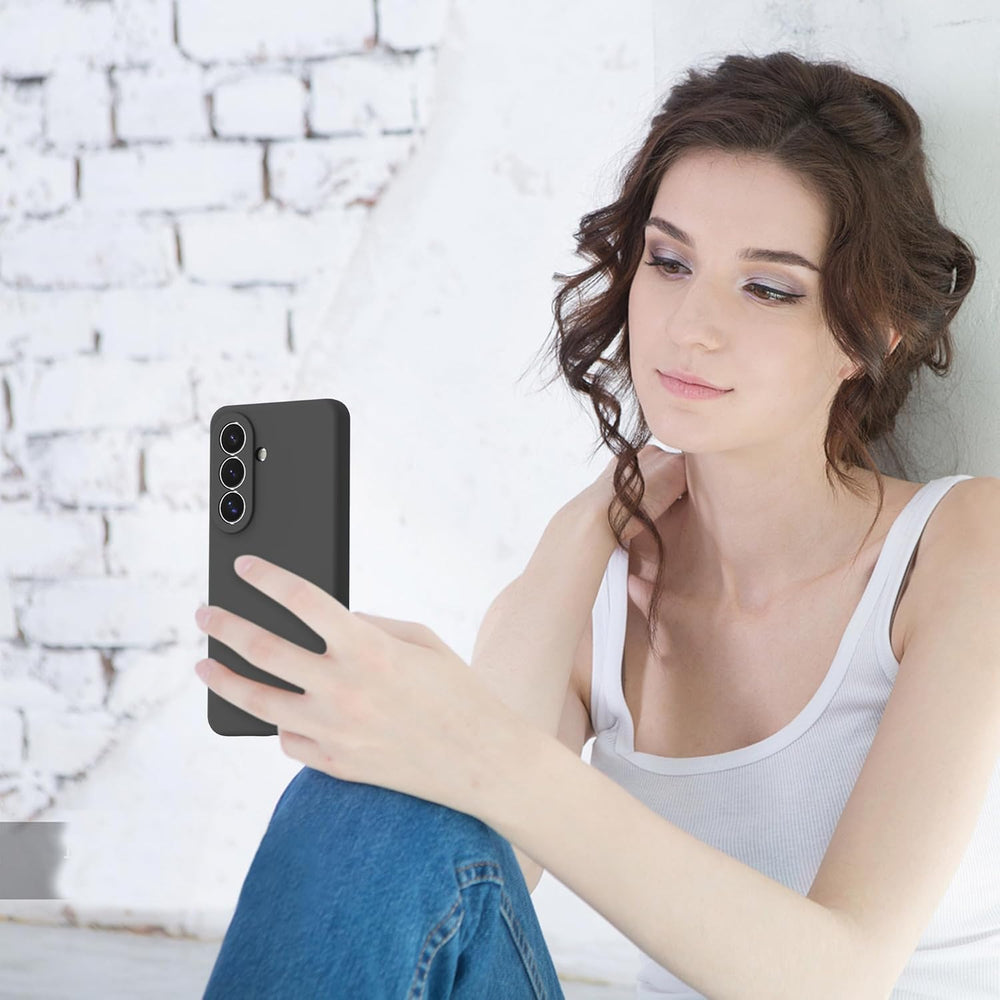 Samsung Galaxy S26 Plus Hoesjes - Siliconen Backcover - Soft Touch - Schokbestendig - Zwart-Ilumina Benelux