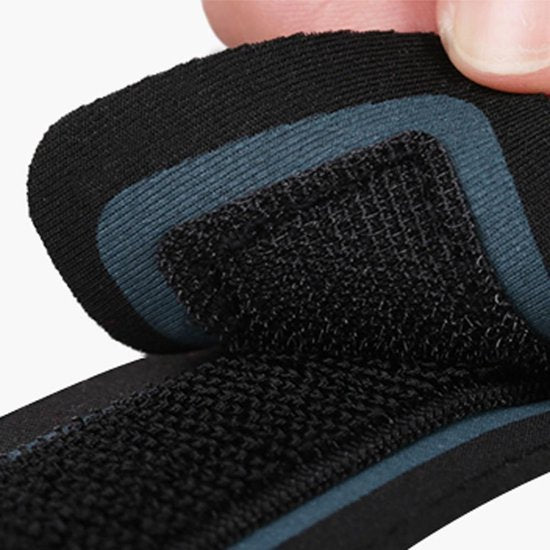 Telefoonhouder arm – Sportarmband voor hardlopen – Verstelbaar – Zweetbestendig – Zwart-Ilumina Benelux