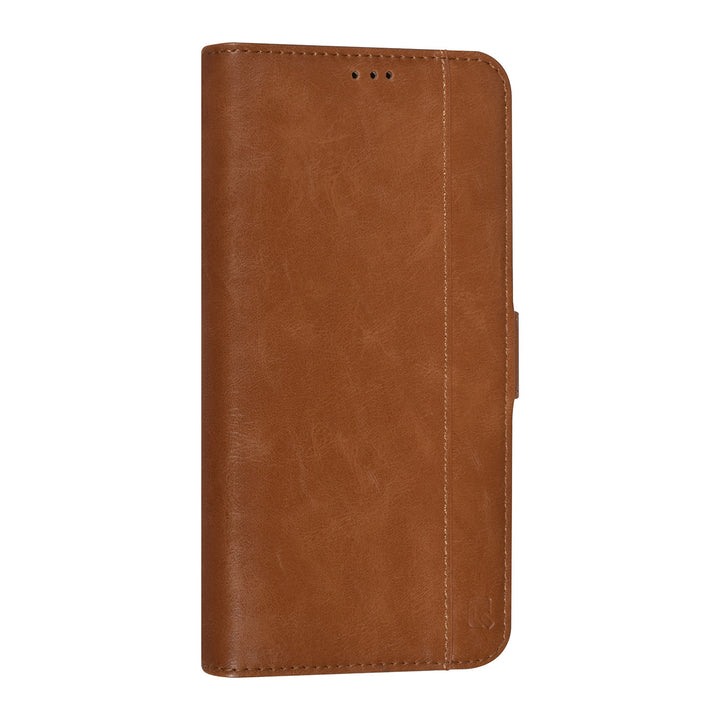 UNIQ Accessory Bruin iPhone 14 Pro Max Booktype Pasjeshouder voor 3 pasjes - Magneetsluiting-Hoesjes-Ilumina Benelux