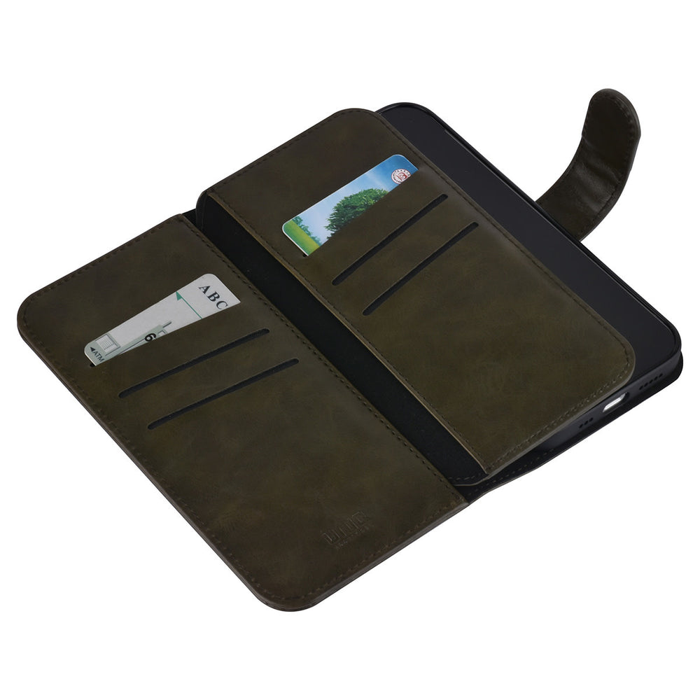 UNIQ Accessory DonkerGroen hoesje voor iPhone 13 & 14 - Book Case - Pasjeshouder voor 9 pasjes - Magneetsluiting-Hoesjes-Ilumina Benelux