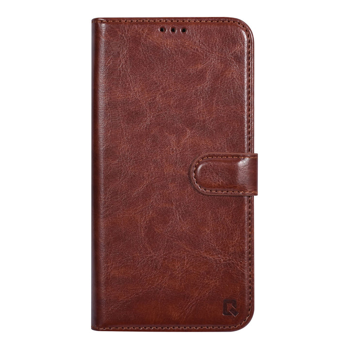 UNIQ Accessory iPhone 15 Pro Max Book Case hoesje - Pasjeshouder voor 3 pasjes - Magneetsluiting - Hanger - Bruin-Hoesjes-Ilumina Benelux