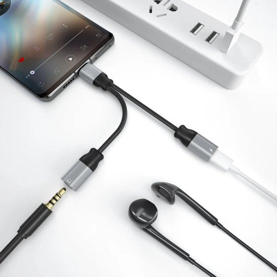 USB-C naar 3.5mm Adapter – 2-in-1 Audio Jack + Opladen Splitter – Mic/Aux – Snelladen – Geschikt voor iPhone/iPad/Galaxy S25/S24/S23-Ilumina Benelux