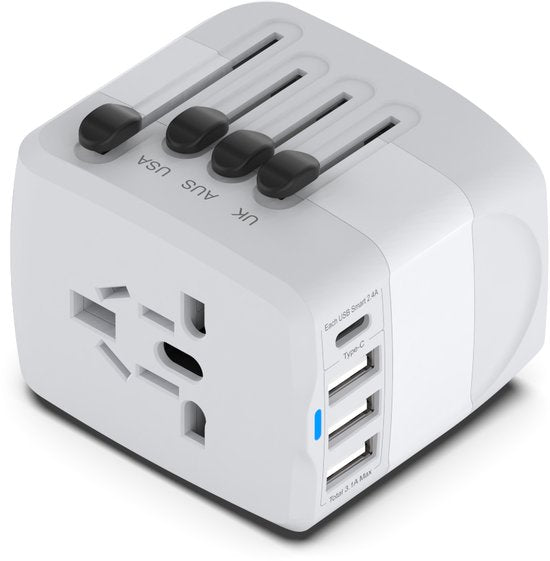 Wereldstekker reisadapter – 4x USB-C + USB – Voor 150+ landen EU/UK/USA/AU/Azië – Snelladen – Wit-Ilumina Benelux