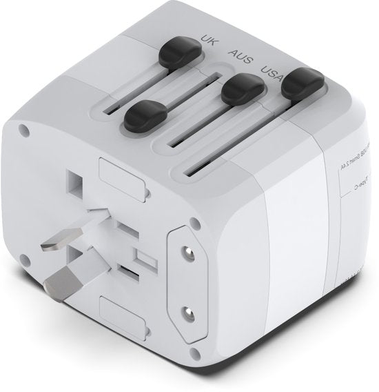 Wereldstekker reisadapter – 4x USB-C + USB – Voor 150+ landen EU/UK/USA/AU/Azië – Snelladen – Wit-Ilumina Benelux