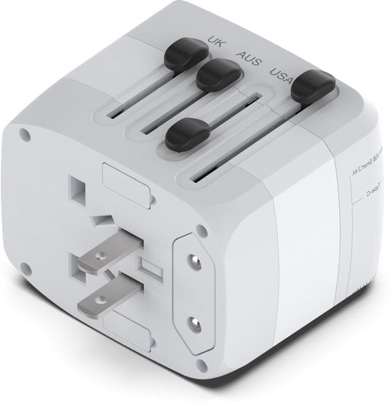 Wereldstekker reisadapter – 4x USB-C + USB – Voor 150+ landen EU/UK/USA/AU/Azië – Snelladen – Wit-Ilumina Benelux
