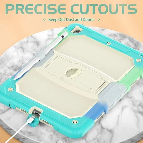 Apple iPad 10.2 (2019-2021) Tablethoes – Schokbestendig – Penhouder + Screenprotector – Standfunctie – Camouflage Lichtblauw-Tablethoesjes-Ilumina Benelux