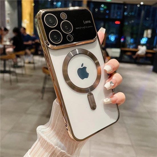 Apple iPhone 13 Pro Hoesjes – MagSafe Backcover – Camera Cover – Schokbestendig – Goud-Ilumina Benelux
