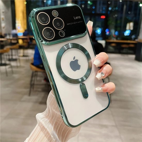 Apple iPhone 14 Hoesjes – MagSafe Backcover – Camera Cover – Groen-Ilumina Benelux