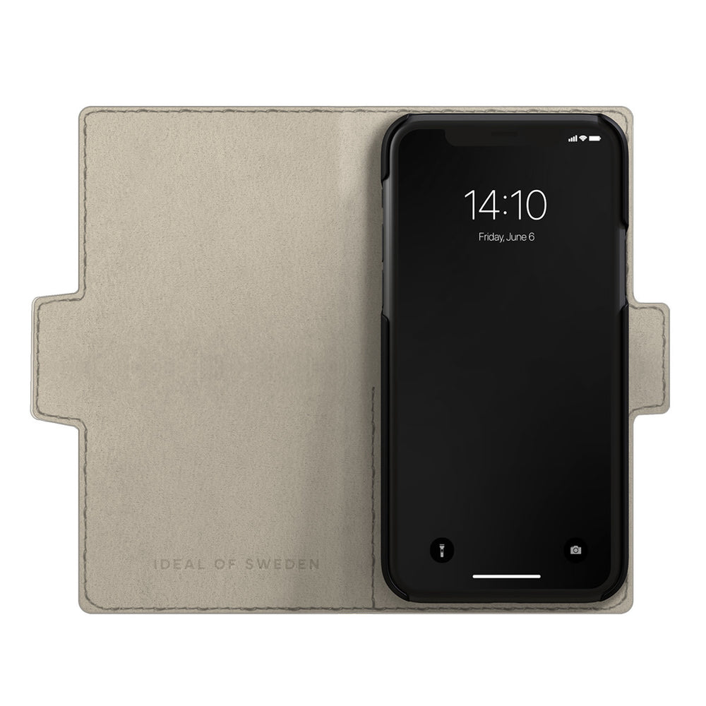 iDeal of Sweden iPhone 13 Pro Max Wallet Case - Pasjeshouder - Camel Croco-Hoesjes-Ilumina Benelux