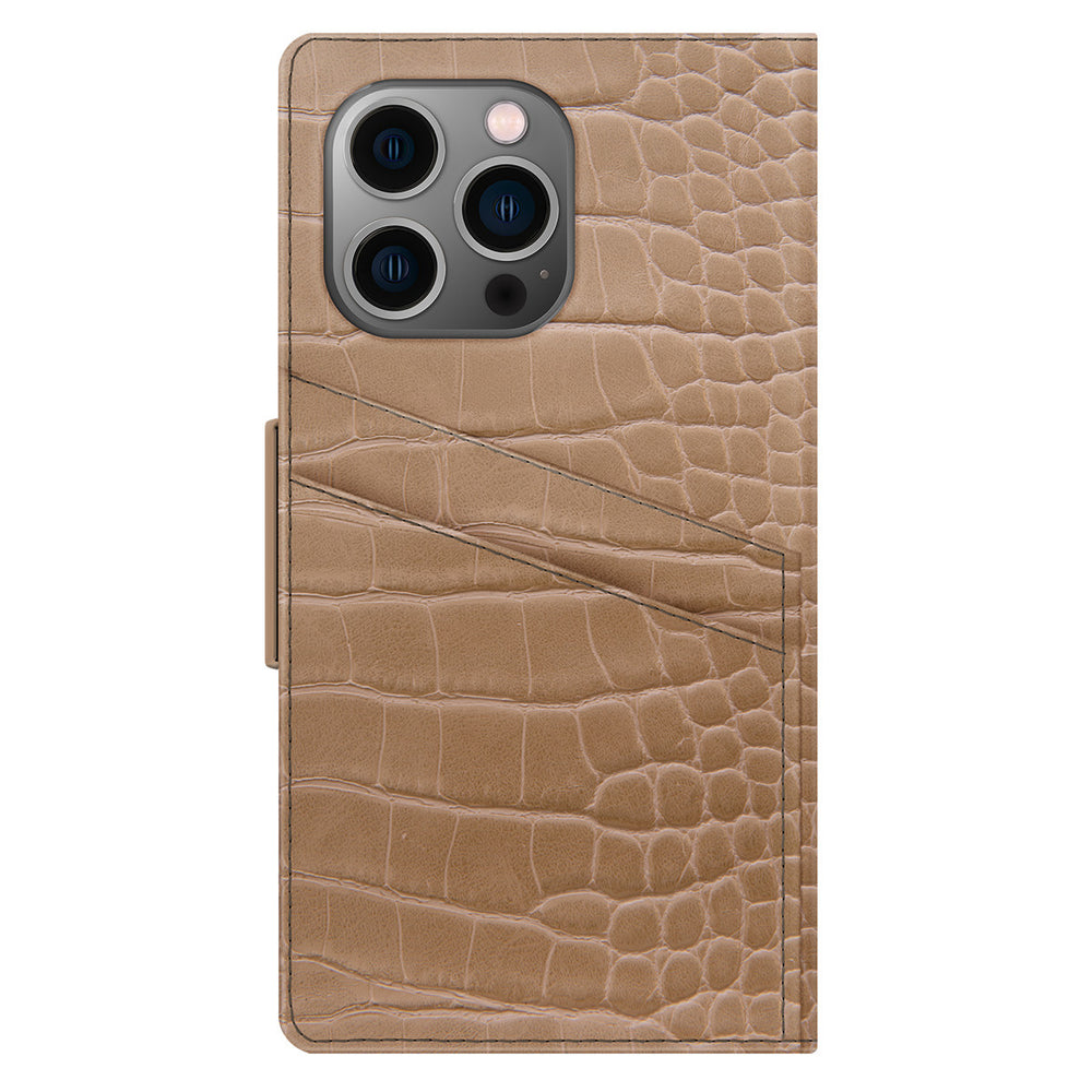 iDeal of Sweden iPhone 13 Pro Wallet Case - Pasjeshouder - Camel Croco-Hoesjes-Ilumina Benelux