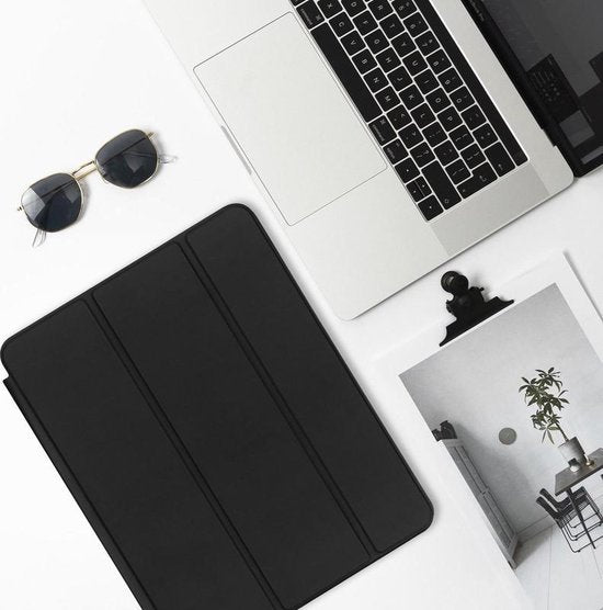 iPad 10.5 (2017) – Smart Cover – Tri-Fold standaard – Standfunctie – Zwart-Tablethoesjes-Ilumina Benelux
