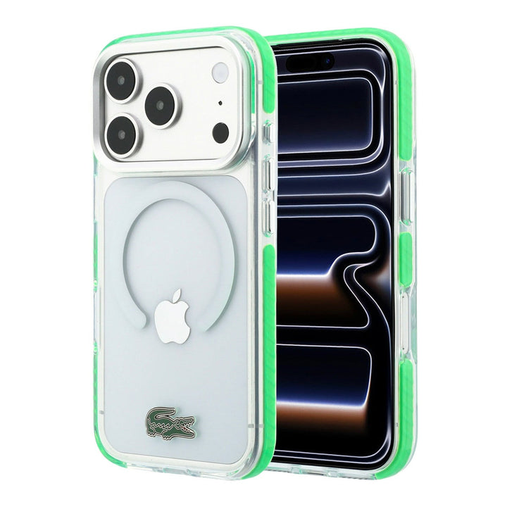 Transparant Lacoste telefoonhoesje met groene rand, ringmarkering en krokodillenlogo, voor- en achterkant op een telefoon