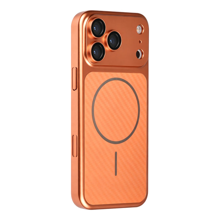 Oranje TUNIQ telefoonhoesje met diagonaal patroon en ring, van achteren op een telefoon