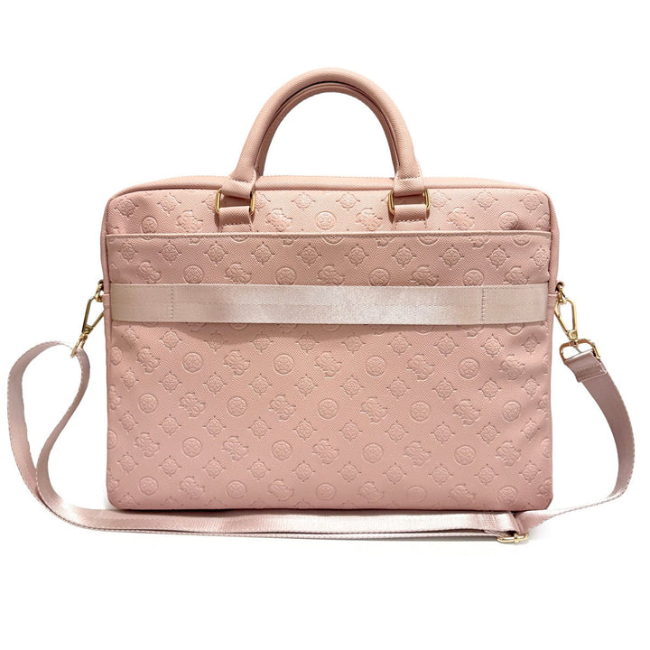 Achterkant van roze Guess laptoptas met handvatten en brede bevestigingsband