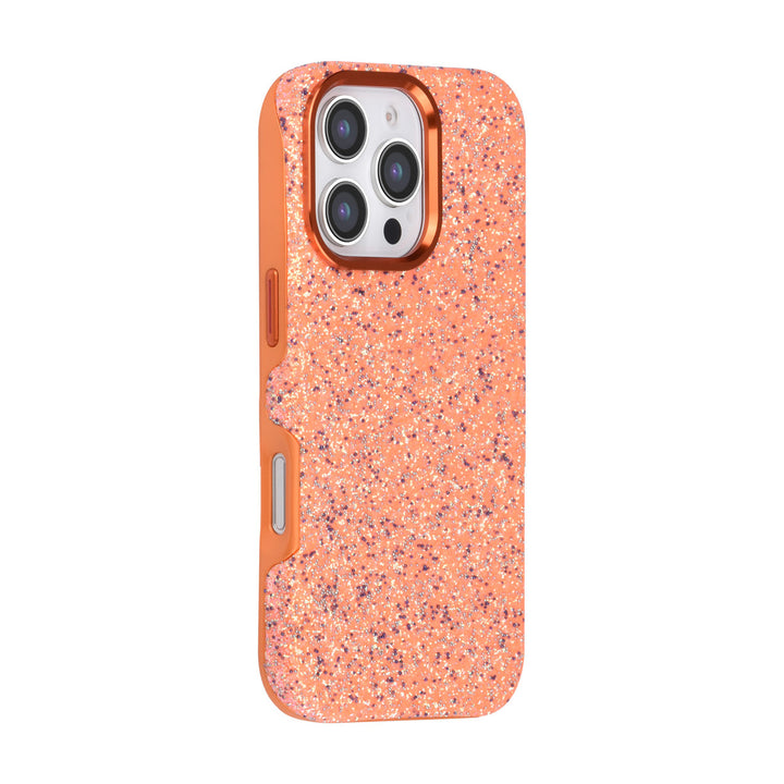 Oranje TUNIQ telefoonhoesje met glitters, van achteren op een telefoon