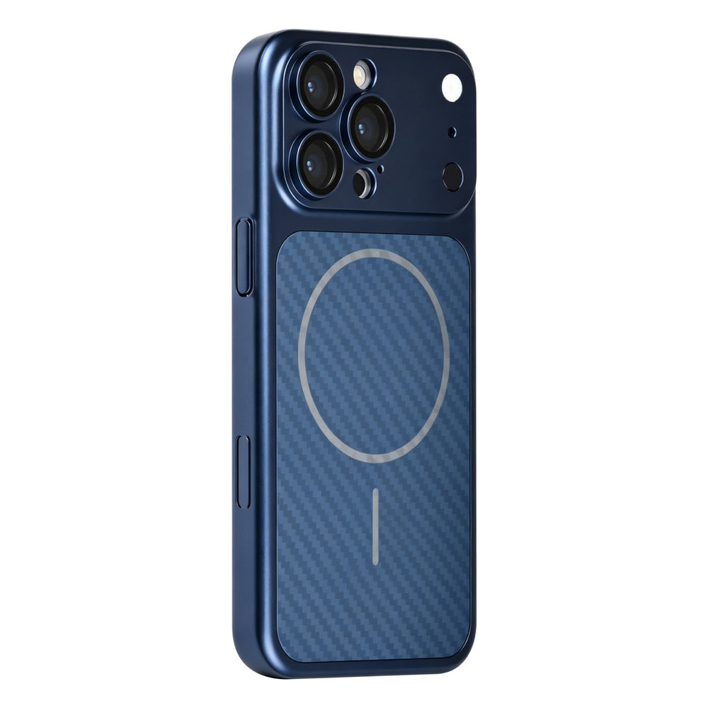 Blauw TUNIQ telefoonhoesje met diagonaal patroon en ring, van achteren op een telefoon