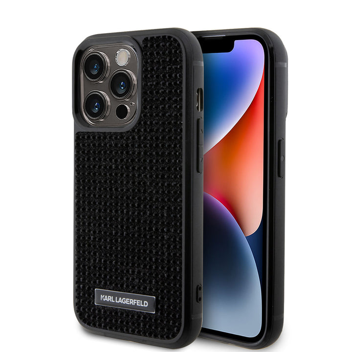 Zwart Karl Lagerfeld telefoonhoesje met zwarte strassstenen en logoplaatje, voor- en achterkant op een telefoon