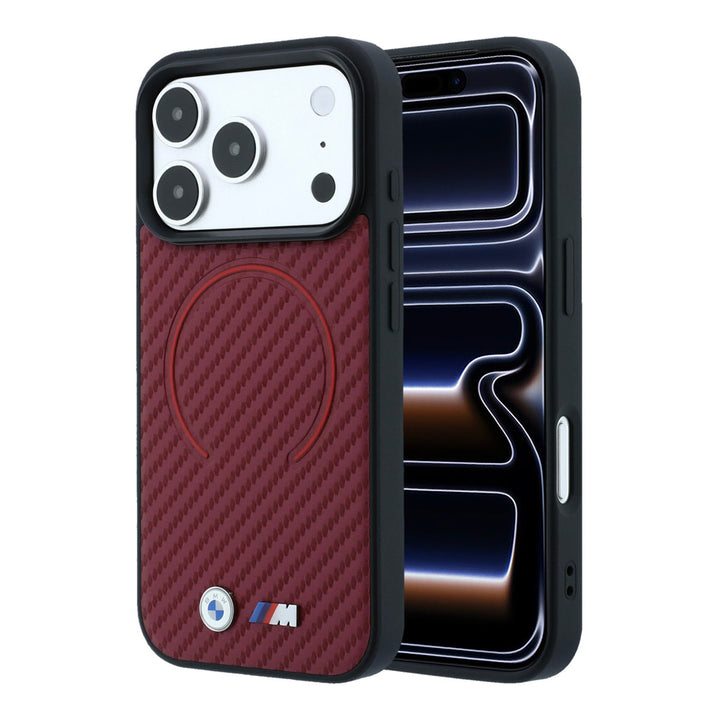 Rood BMW telefoonhoesje met diagonaal patroon, ringmarkering en M-logo, voor- en achterkant op een telefoon