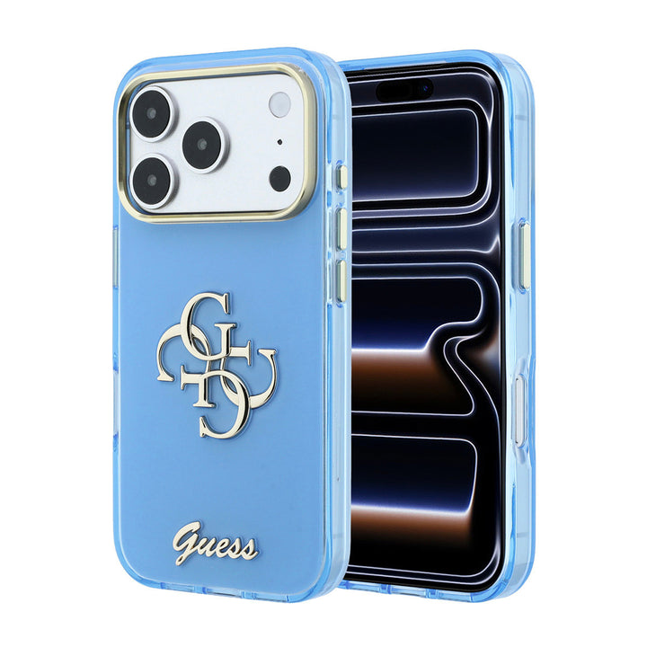 Lichtblauw Guess telefoonhoesje met groot 4G-logo en goudkleurig schriftlogo, voor- en achterkant op een telefoon