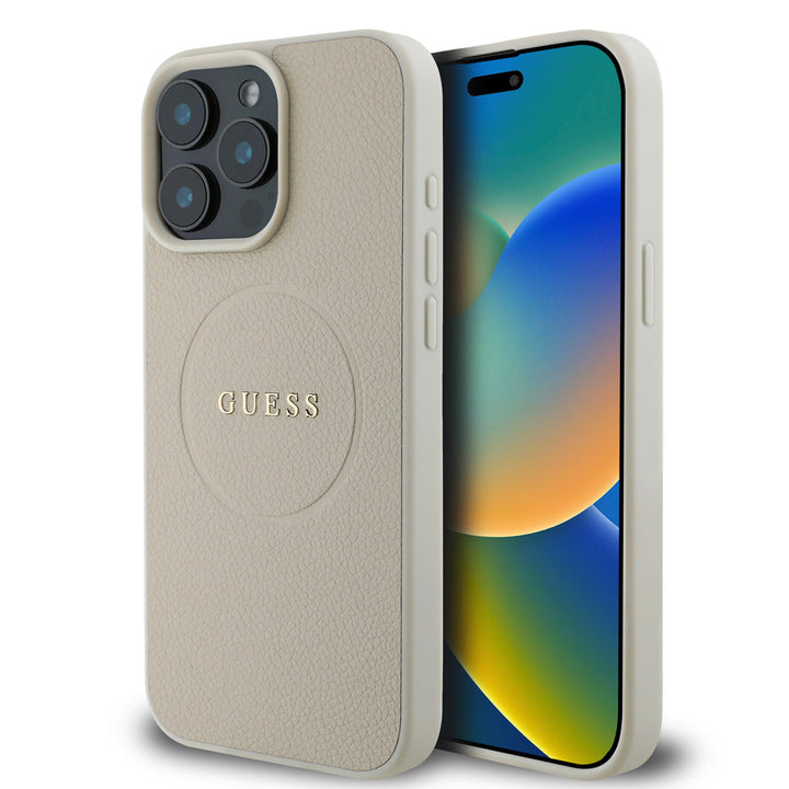 Beige Guess telefoonhoesje met rond logo en fijne structuur, voor- en achterkant op een telefoon