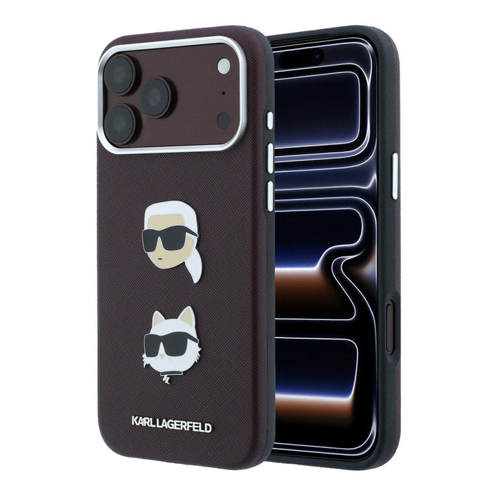 Bordeauxkleurig Karl Lagerfeld telefoonhoesje met hoofden van Karl en Choupette, voor- en achterkant op een telefoon