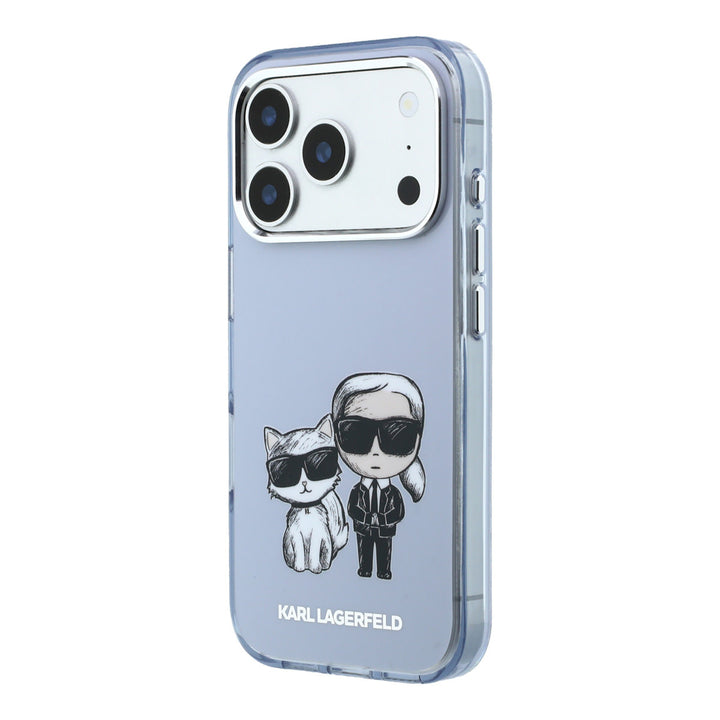 Lichtblauw Karl Lagerfeld telefoonhoesje met figuren van Karl en Choupette, schuin van achteren