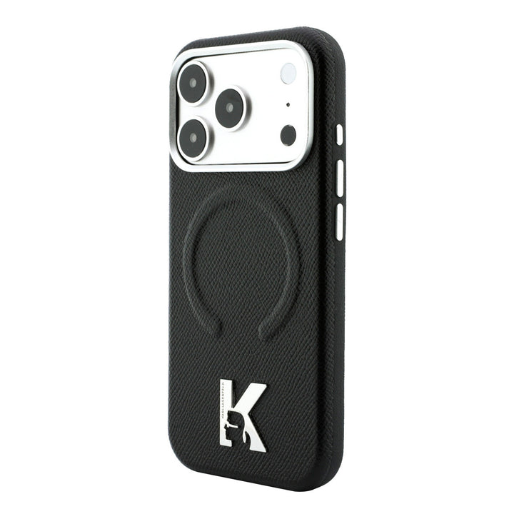 Zwart Karl Lagerfeld telefoonhoesje met ingedrukt ringpatroon en K-logo, schuin van achteren