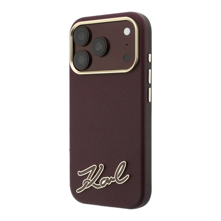Bordeauxkleurig Karl Lagerfeld telefoonhoesje met schriftlogo, schuin van achteren