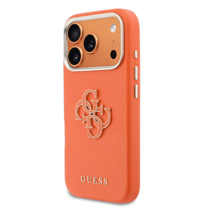 Oranje Guess telefoonhoesje met groot goudkleurig 4G-logo, schuin van achteren