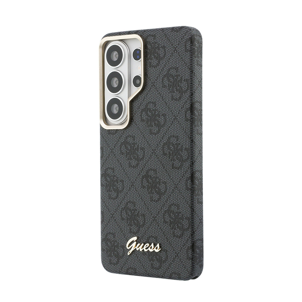 Zwart Guess telefoonhoesje met 4G-patroon en goudkleurig schriftlogo, schuin van achteren