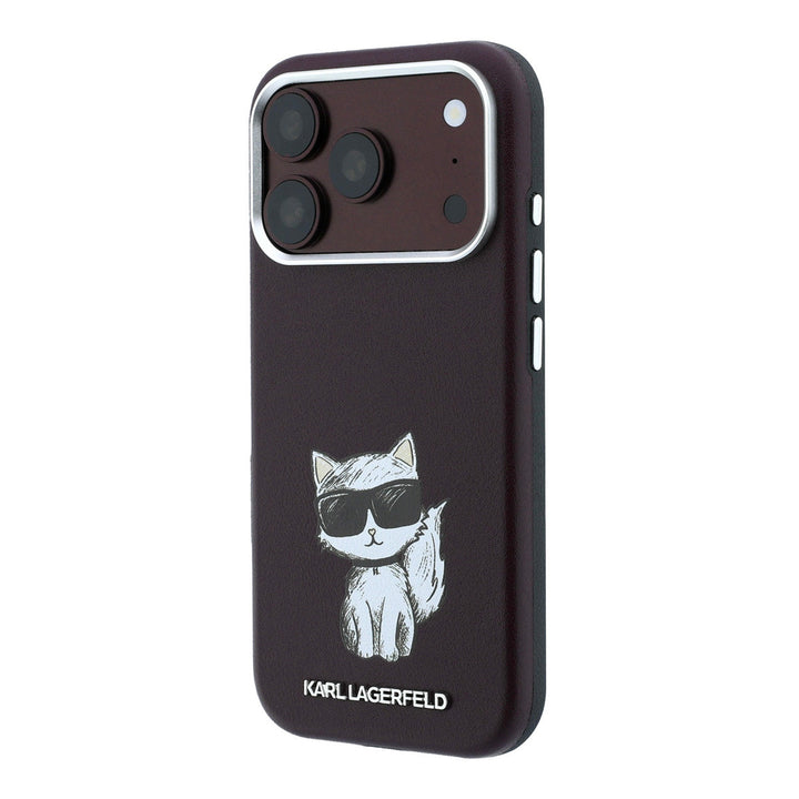 Bordeauxkleurig Karl Lagerfeld telefoonhoesje met figuur van Choupette, schuin van achteren