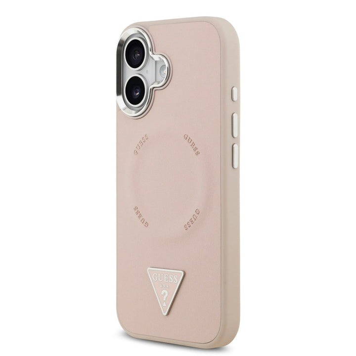 Roze Guess telefoonhoesje met ringmarkering en driehoekslogo, schuin van achteren