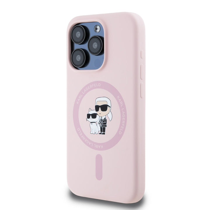 Roze Karl Lagerfeld telefoonhoesje met ring en Karl- en Choupette-figuren, schuin van achteren