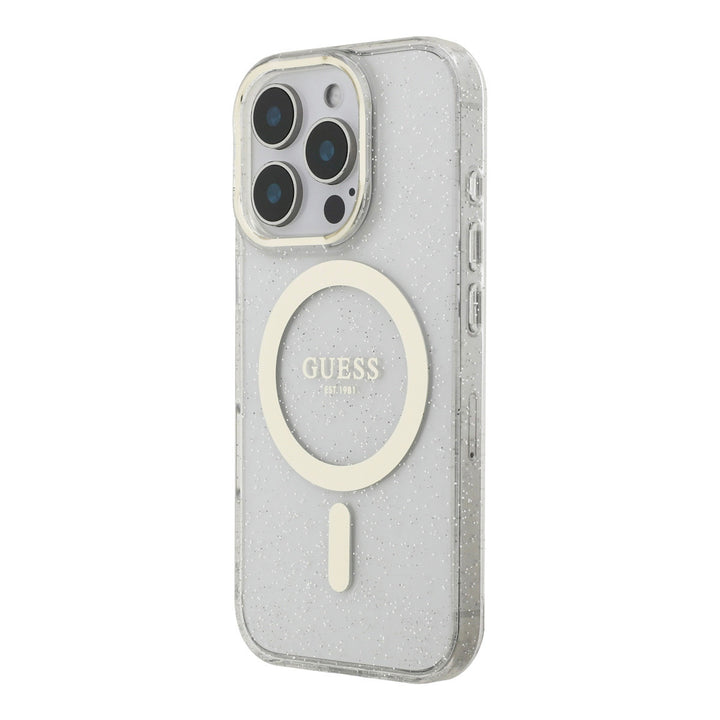 Transparant Guess telefoonhoesje met glitters en lichtgekleurde ring, schuin van achteren