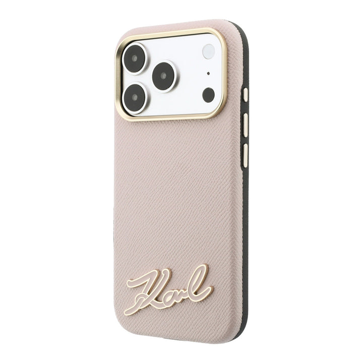Lichtroze Karl Lagerfeld telefoonhoesje met schriftlogo, schuin van achteren