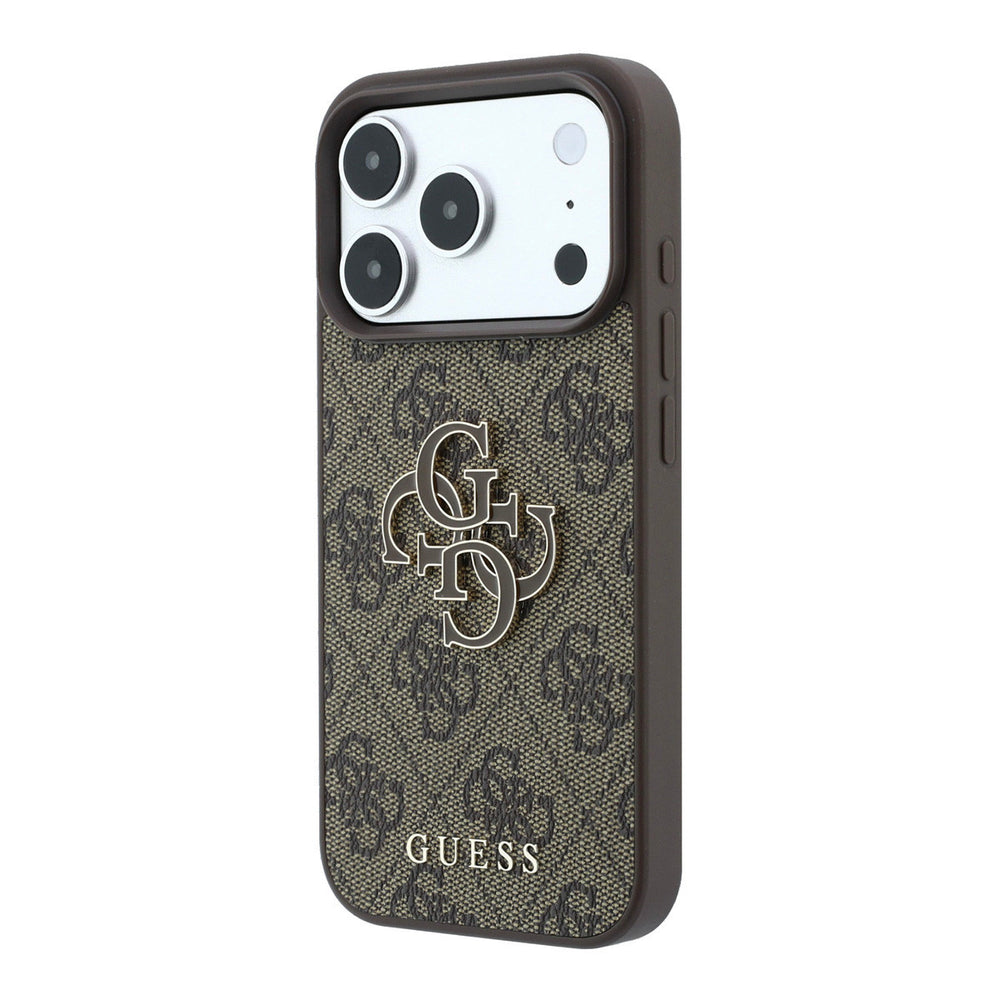 Bruin Guess telefoonhoesje met 4G-patroon en groot logo, schuin van achteren