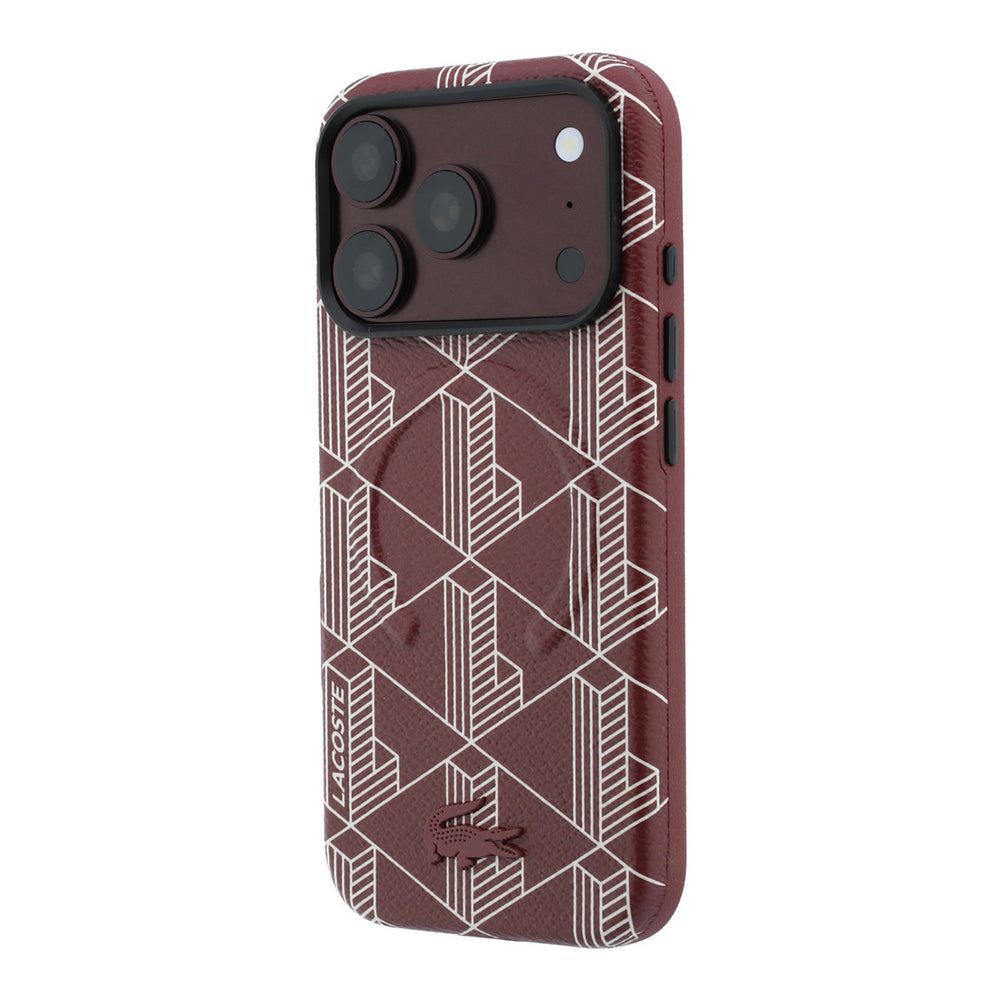 Bordeauxrood Lacoste telefoonhoesje met geometrisch patroon, schuin van achteren