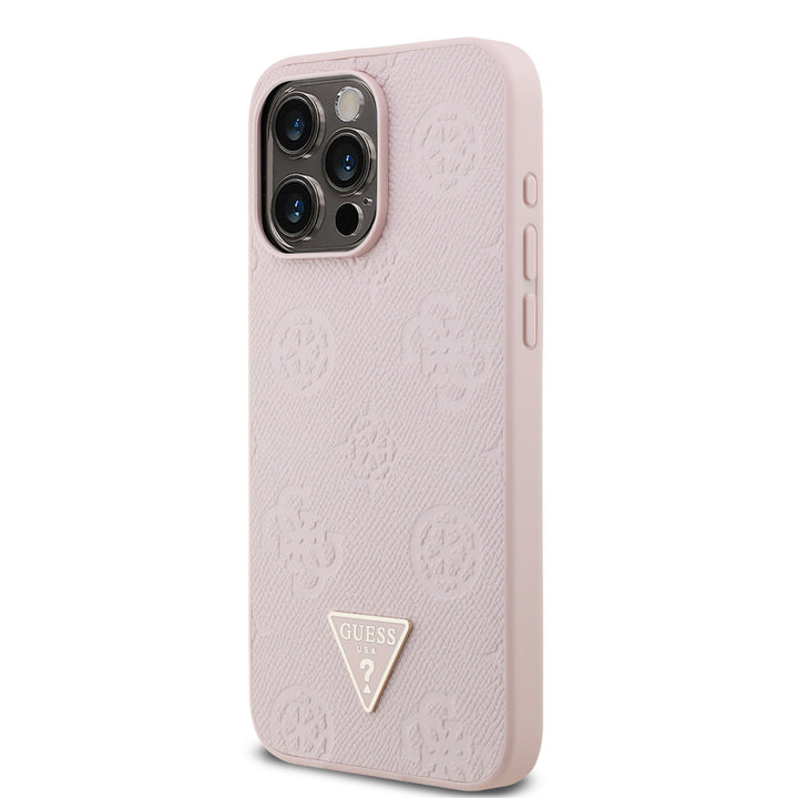 Roze Guess telefoonhoesje met bloemenpatroon en driehoekslogo, schuin van achteren