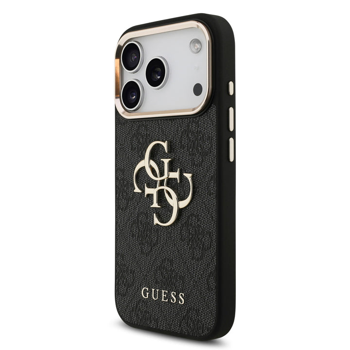 Zwart Guess telefoonhoesje met 4G-patroon en groot goudkleurig logo, schuin van achteren