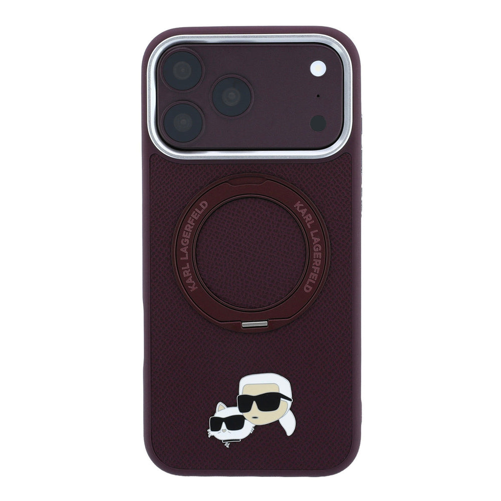 Bordeauxkleurig Karl Lagerfeld telefoonhoesje met hoofden van Karl en Choupette met ingeklapte ringstandaard, van achteren