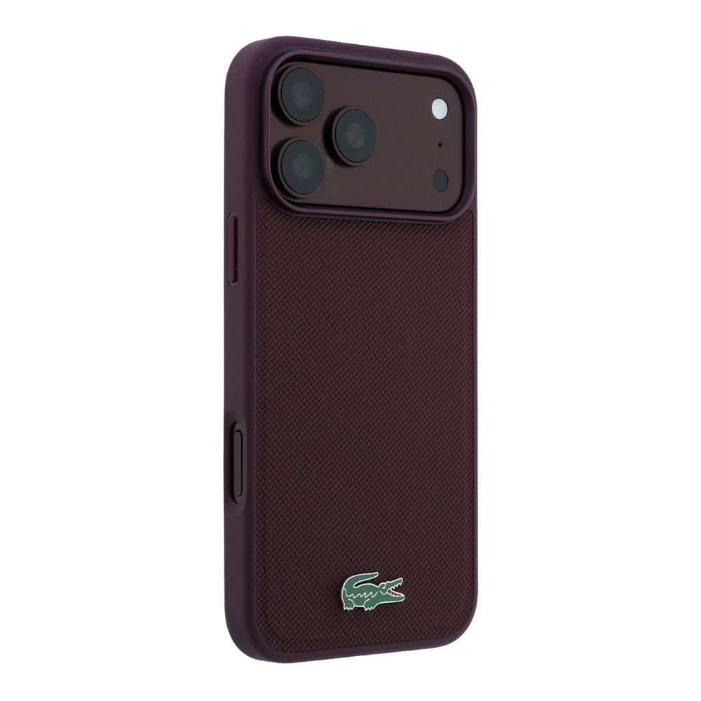 Bordeauxkleurig Lacoste telefoonhoesje met krokodillenlogo, vanaf de andere zijkant