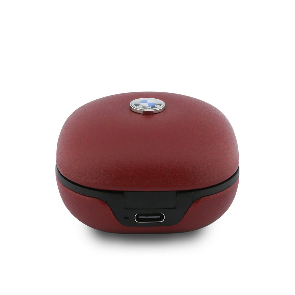 Rode BMW oplaadcase met zichtbare oplaadaansluiting