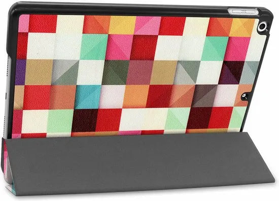iPad Mini 1/2/3 Hoesjes – Ultraslanke Tri-Fold Smart Cover – Standfunctie – Magneetsluiting – Zwart-Tablethoesjes-Ilumina Benelux