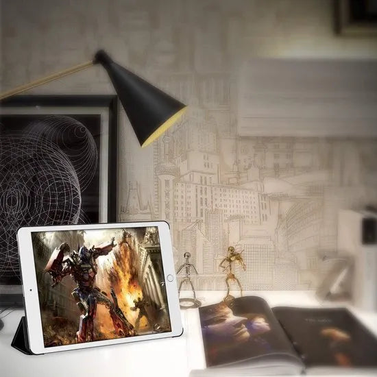 iPad Pro 11 Hoesjes – Ultraslanke Tri-Fold Smart Cover – Standfunctie – iPad Pro 11 (2018-2022) – Goud-Tablethoesjes-Ilumina Benelux